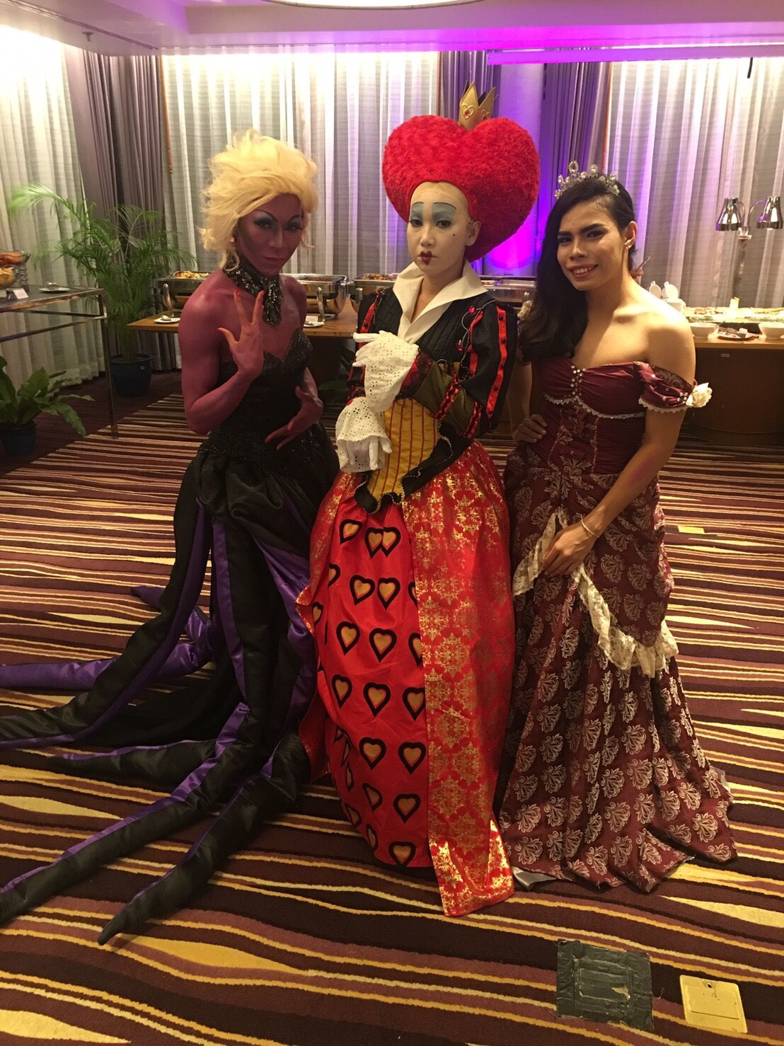 ชุดราชินีโพแดง / ชุดราชินีอิเรซเบธ / ชุด Red Queen @ อลิส อิน วันเดอร์แลนด์ / ชุดราชินีแดง / ชุดราชินีไพ่