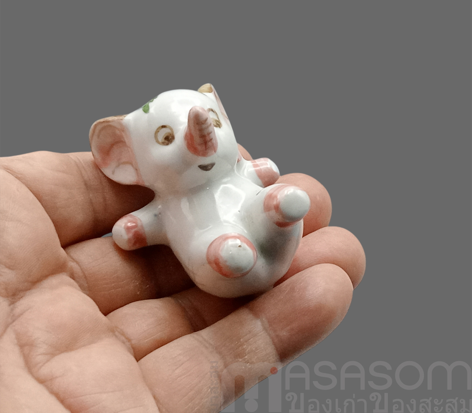 ช้างน้อยนั่งนอนเซรามิค