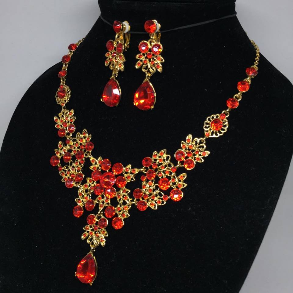 (พร้อมส่ง) สร้อยคอสีแดง 003 (เข็ม)