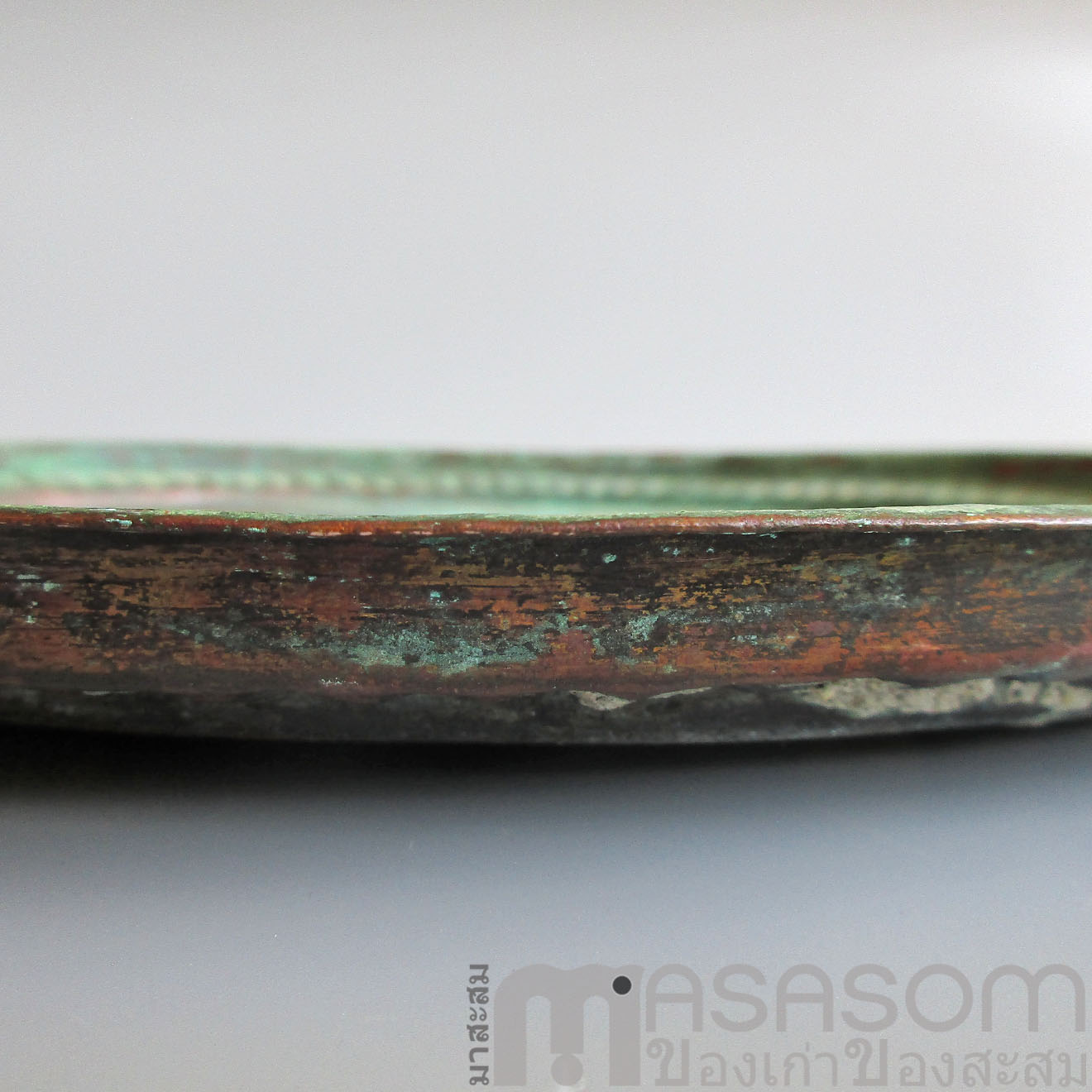 ถาดทองแดงของเก่า