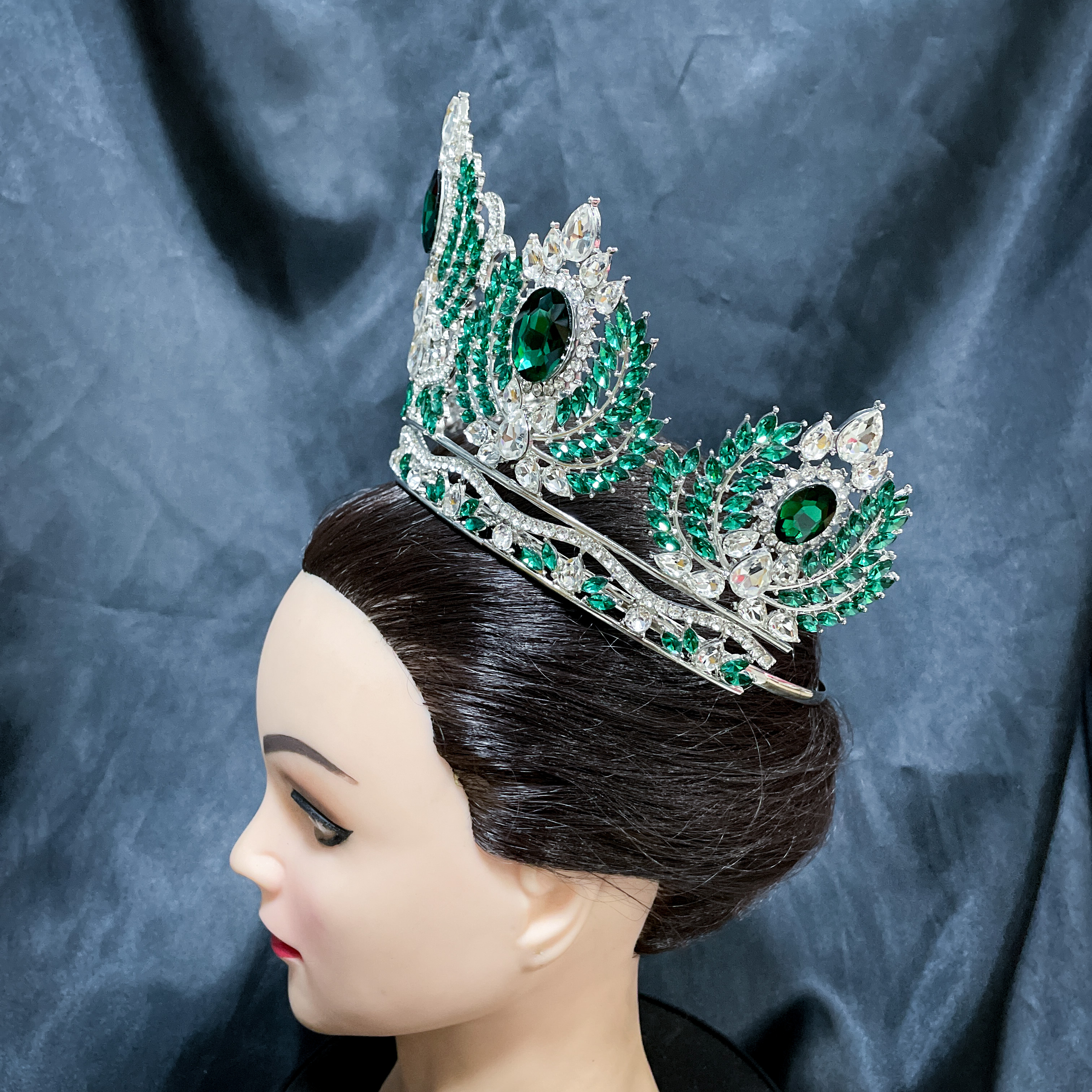 (พร้อมส่ง) มงกุฏ 089 สีเขียว มงกุฎนางงาม มงกุฎเพชร มงกุฎประกวด สินค้าพร้อมส่ง ไม่ต้องรอนาน งานพรีเมี่ยม