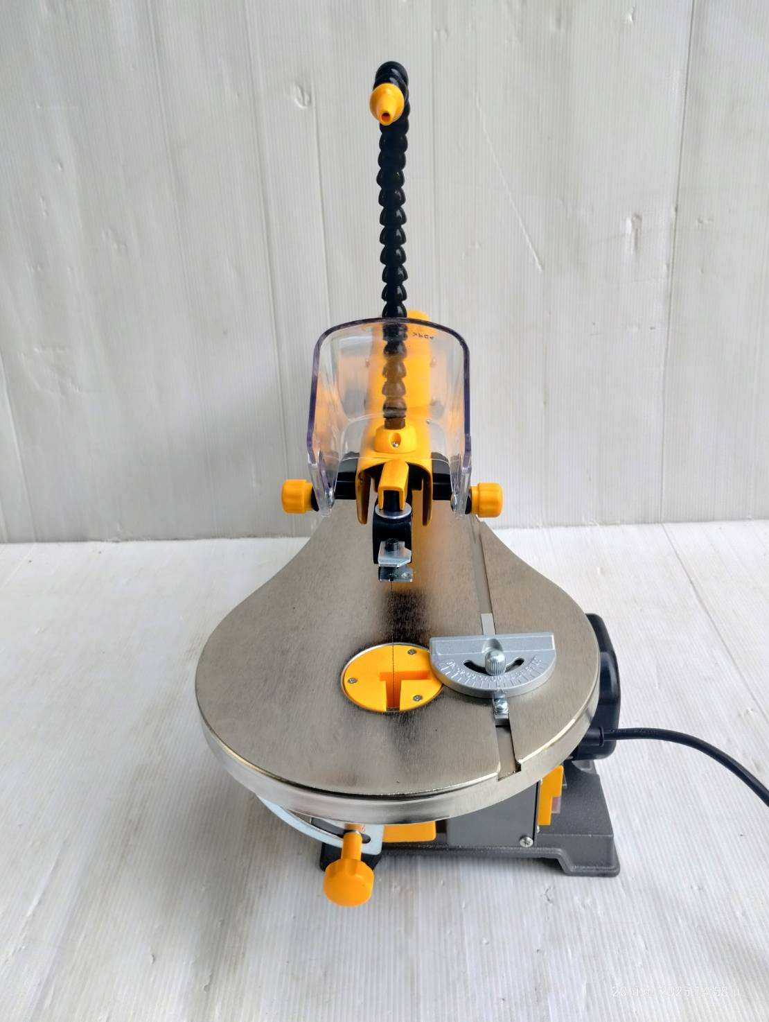 INGCO แท่นเลื่อยฉลุ 220 โวลต์ รุ่น SS852