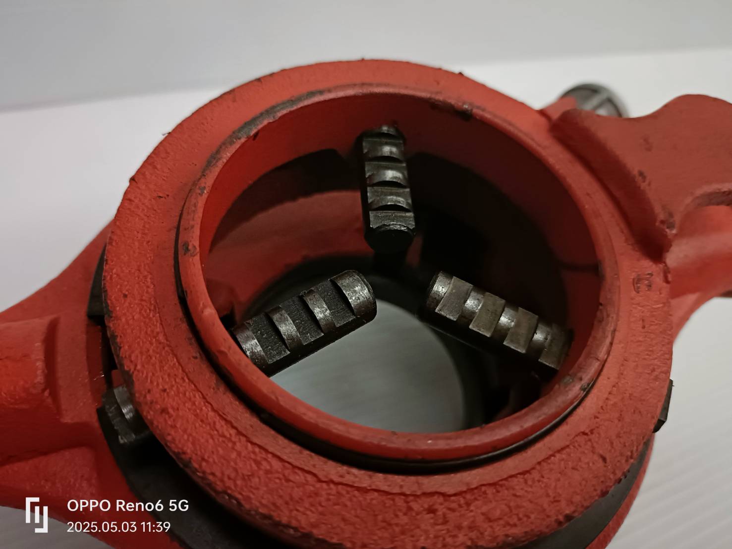 ชุดต๊าปเกลียวท่อปะปา รุ่น 114 OKURA