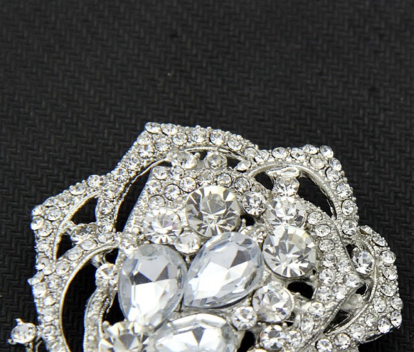 (พร้อมส่ง) เข็มกลัด 039