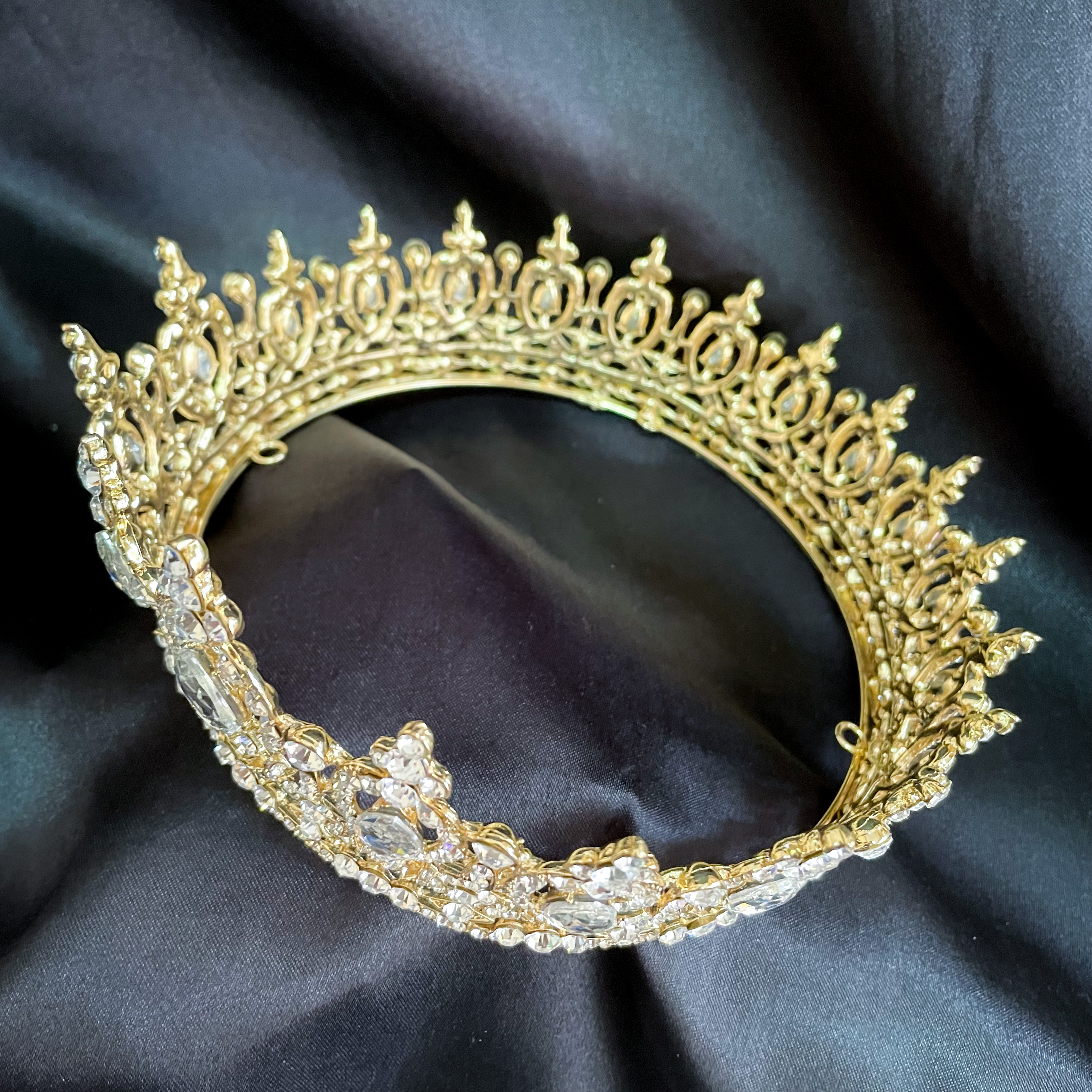 (พร้อมส่ง) มงกุฏ 074 สีทอง มงกุฎนางงาม มงกุฎประกวด สีเงิน เพชรวาว งานสวย งานละเอียด