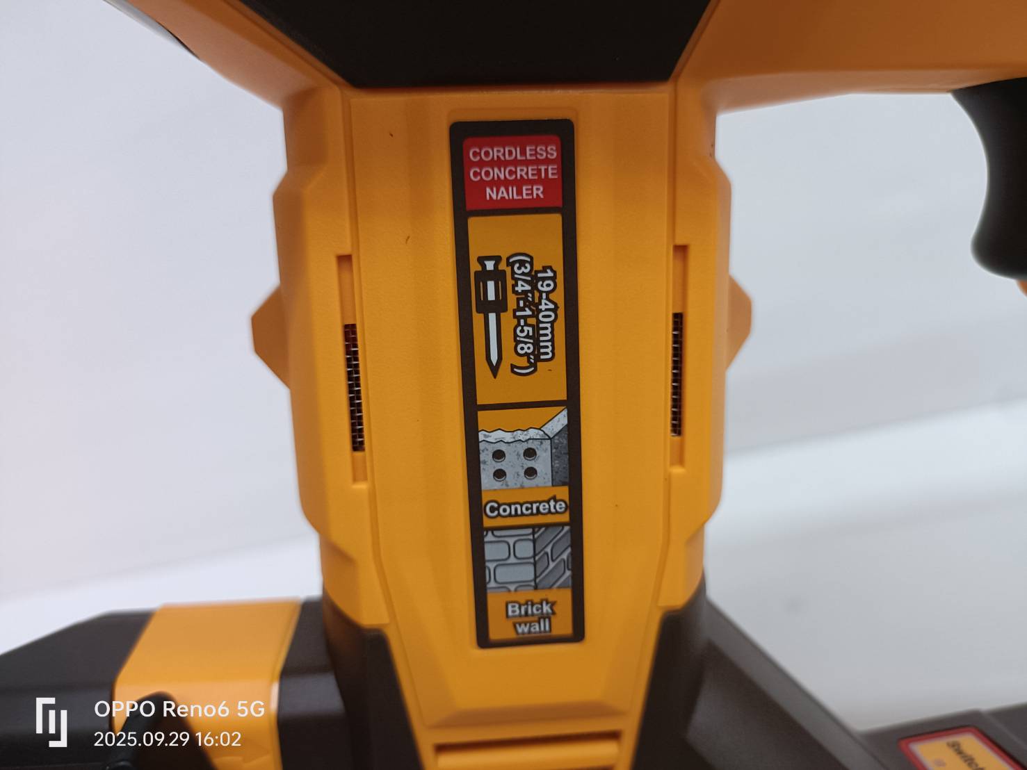 INGCO เครื่องยิงตะปูคอนกรีต40มม 20V CCNLI9005 (ตัวเปล่า)