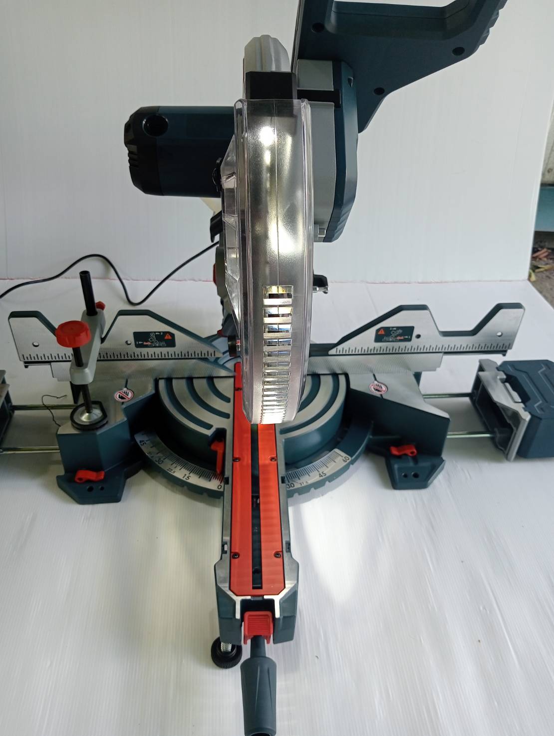 แท่นตัดองศา12" GCM340-305D BOSCH