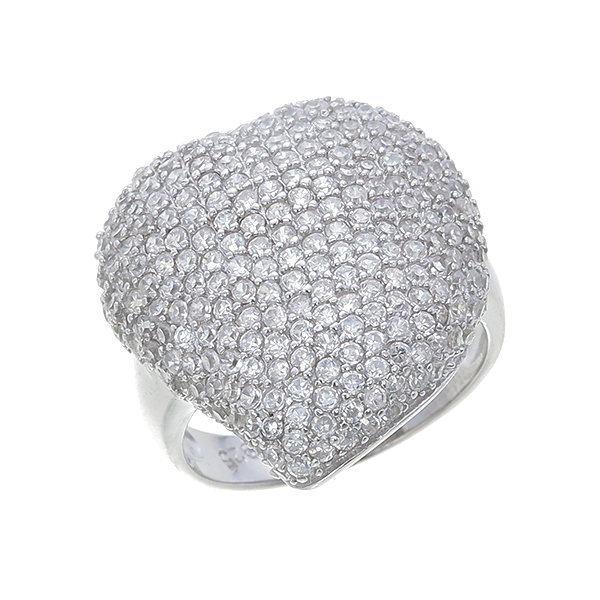 แหวนเพชร ประดับ เพชรCZ แหวนทรงหัวใจนูน แวววาวและดูหรูหรา ด้วยการฝังเพชรทรงกลมจำนวนมากเต็มหัวใจ ตัวเรือนแหวนมีความประณีตสวยงามในทุกมิติมุมมอง