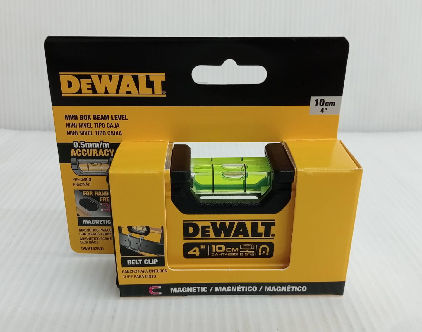 ระดับน้ำมินิ4" DWHT42801 DEWALT มีแม่เหล็ก