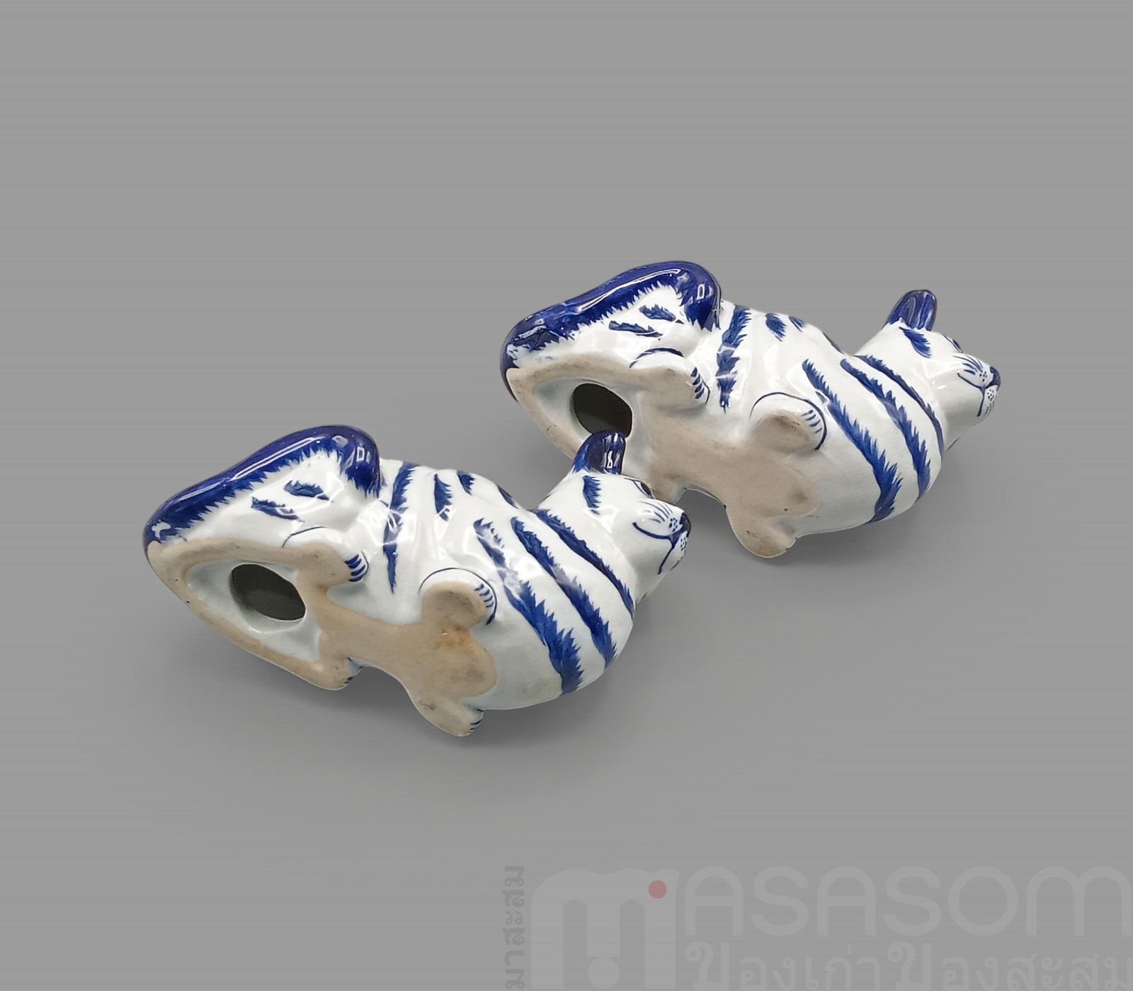 ตุ๊กตารูปแมวเซรามิค