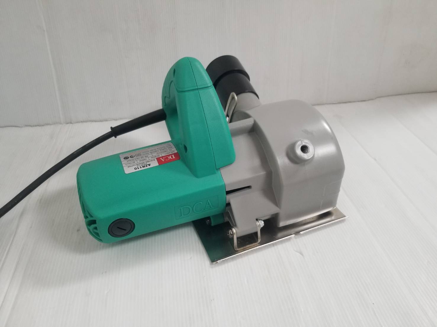 เครื่องเซาะร่องคอนกรีต4" ใบคู่ AZR110 DCA