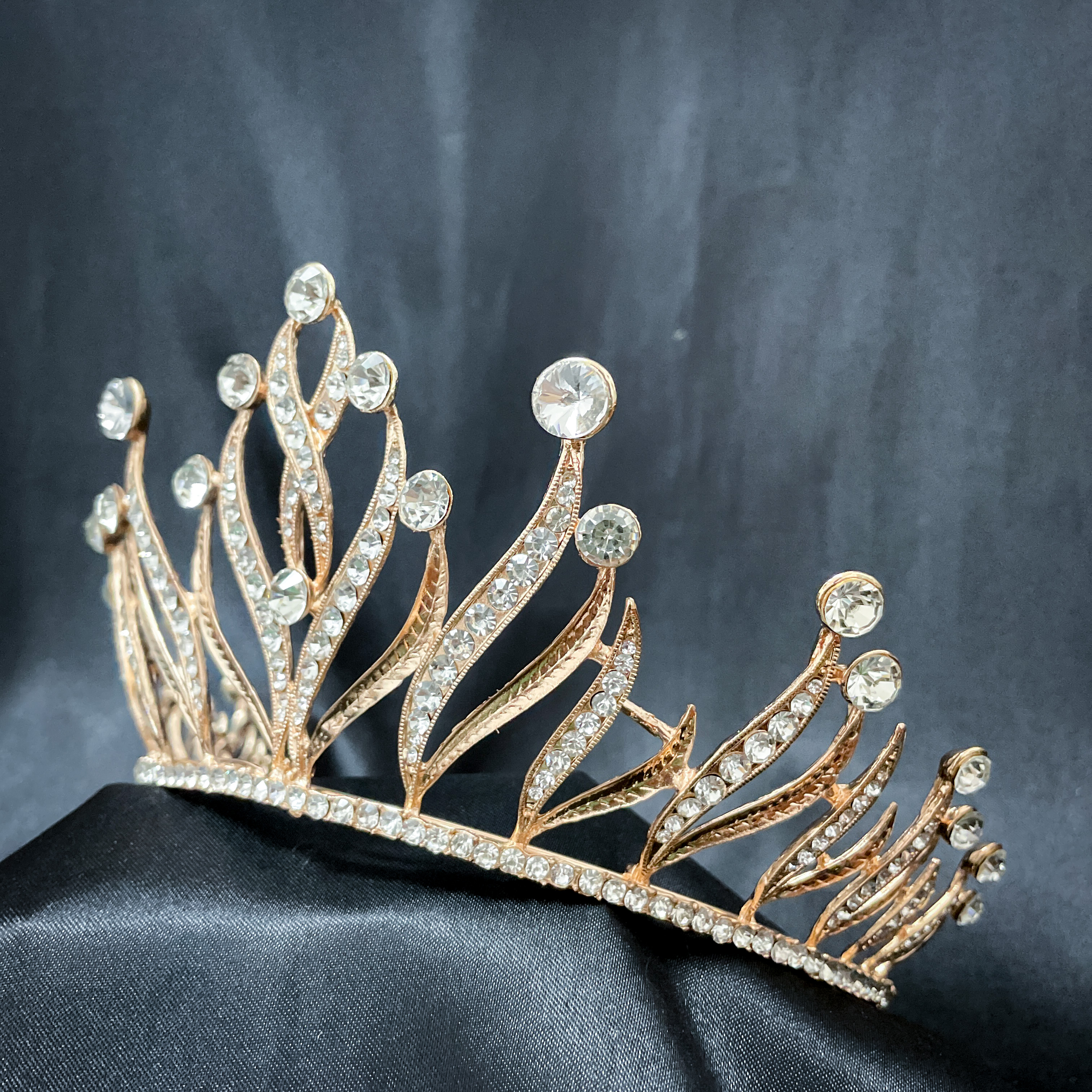 (พร้อมส่ง) เทียร่า 327 สีทอง มงกุฎนางงาม งานสวย ปราณีต QCเพชรทุกเม็ด สินค้าพร้อมส่งจากไทย