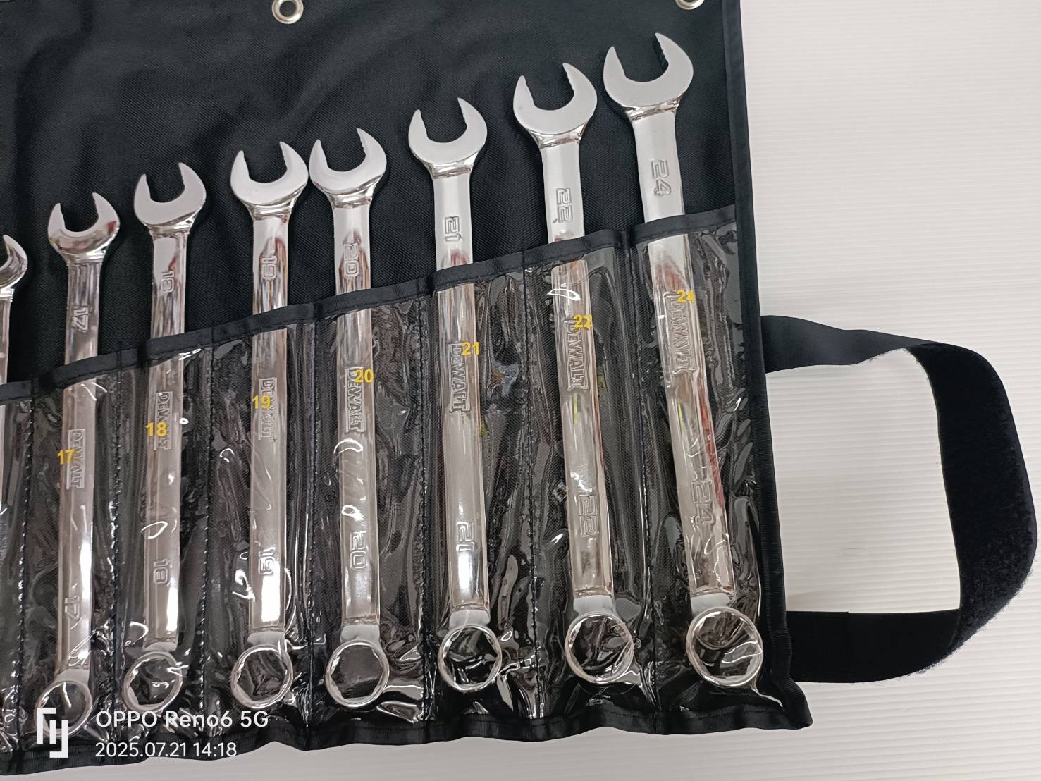 DEWALT ชุดประแจแหวนข้าง 18 ชิ้น 6-24 มม. รุ่น DWMT45429 ซองผ้า