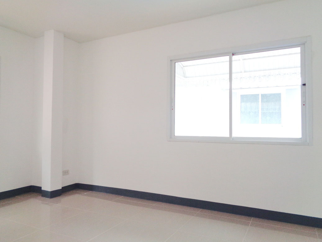 🚩 H1282 ขายทาวน์เฮ้าส์ รีโนเวท 26.1 ตารางวา หมู่บ้านเคซี รามอินทรา1 ซอยหทัยราษฎร์39 ใกล้สวนสัตว์เปิดซาฟารีเวิลด์ ใกล้วัดแป้นทอง 2.25 ล้าน ฟรีค่าโอน