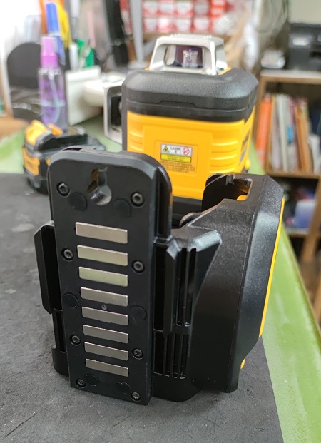 เลเซอร์ระดับ12เส้น แสงเขียว DCE089NG18 DEWALT