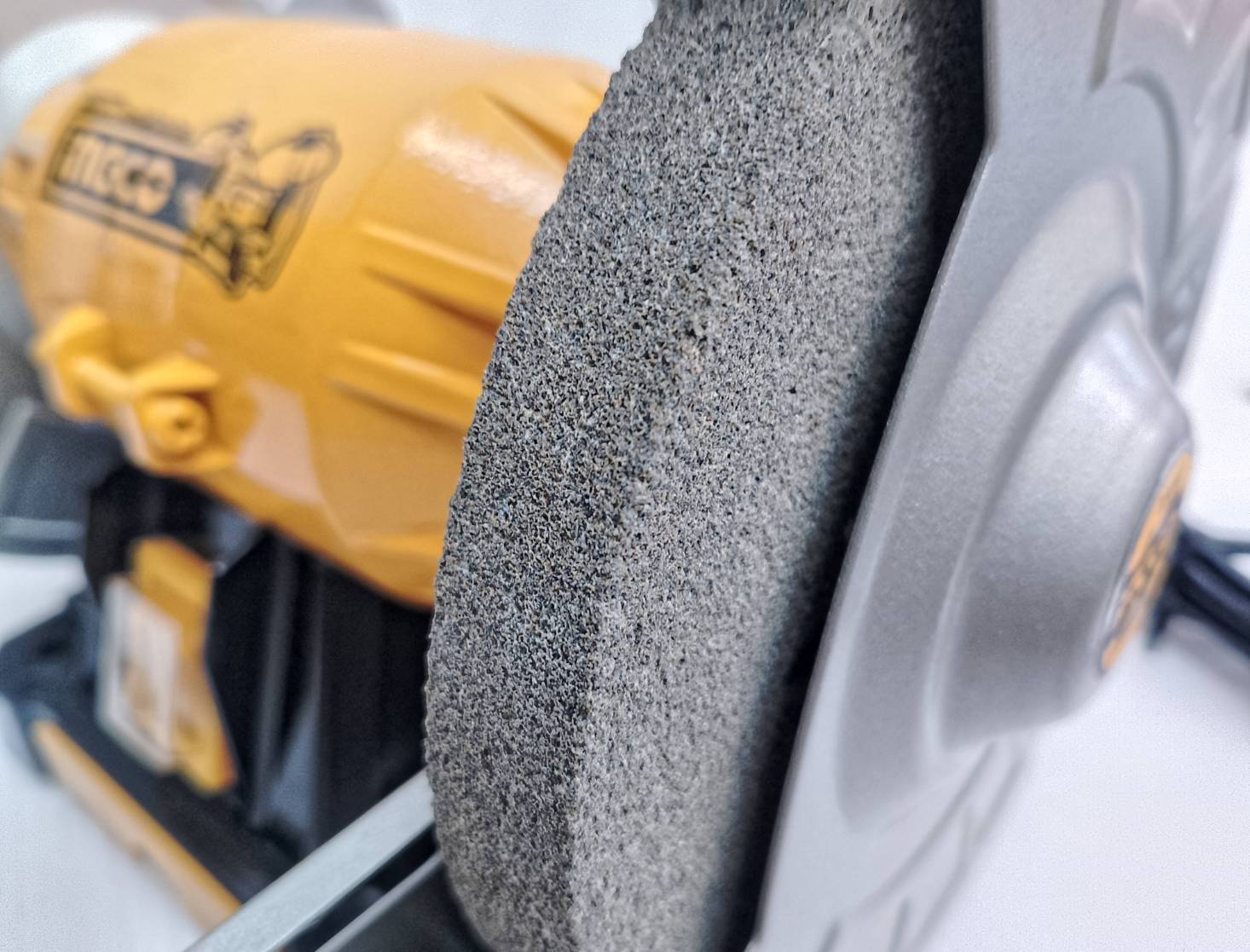 INGCO มอเตอร์หินไฟ รุ่น BG61502 ขนาด 6"