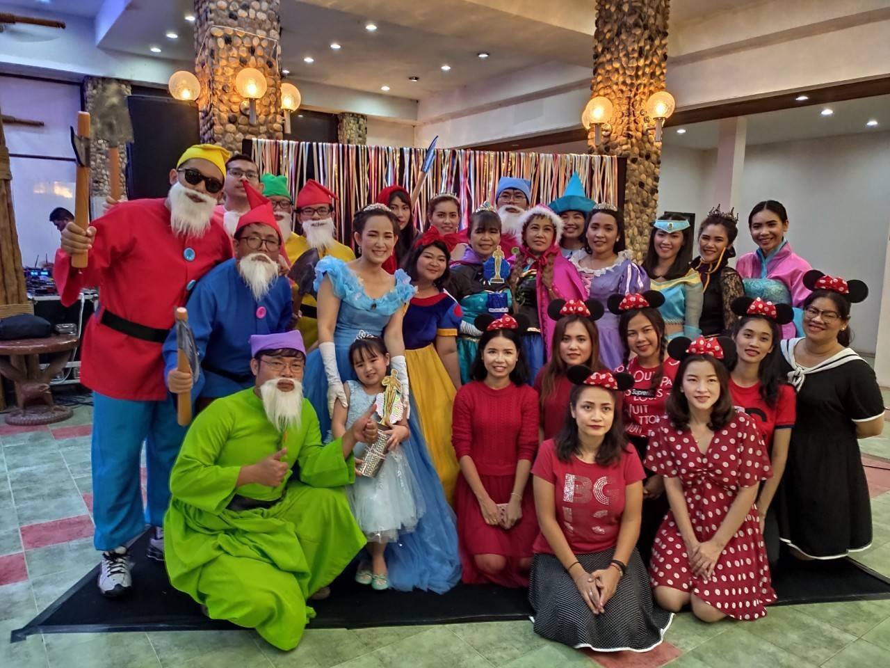 ชุดคนแคระทั้ง 7 @ สโนไวท์