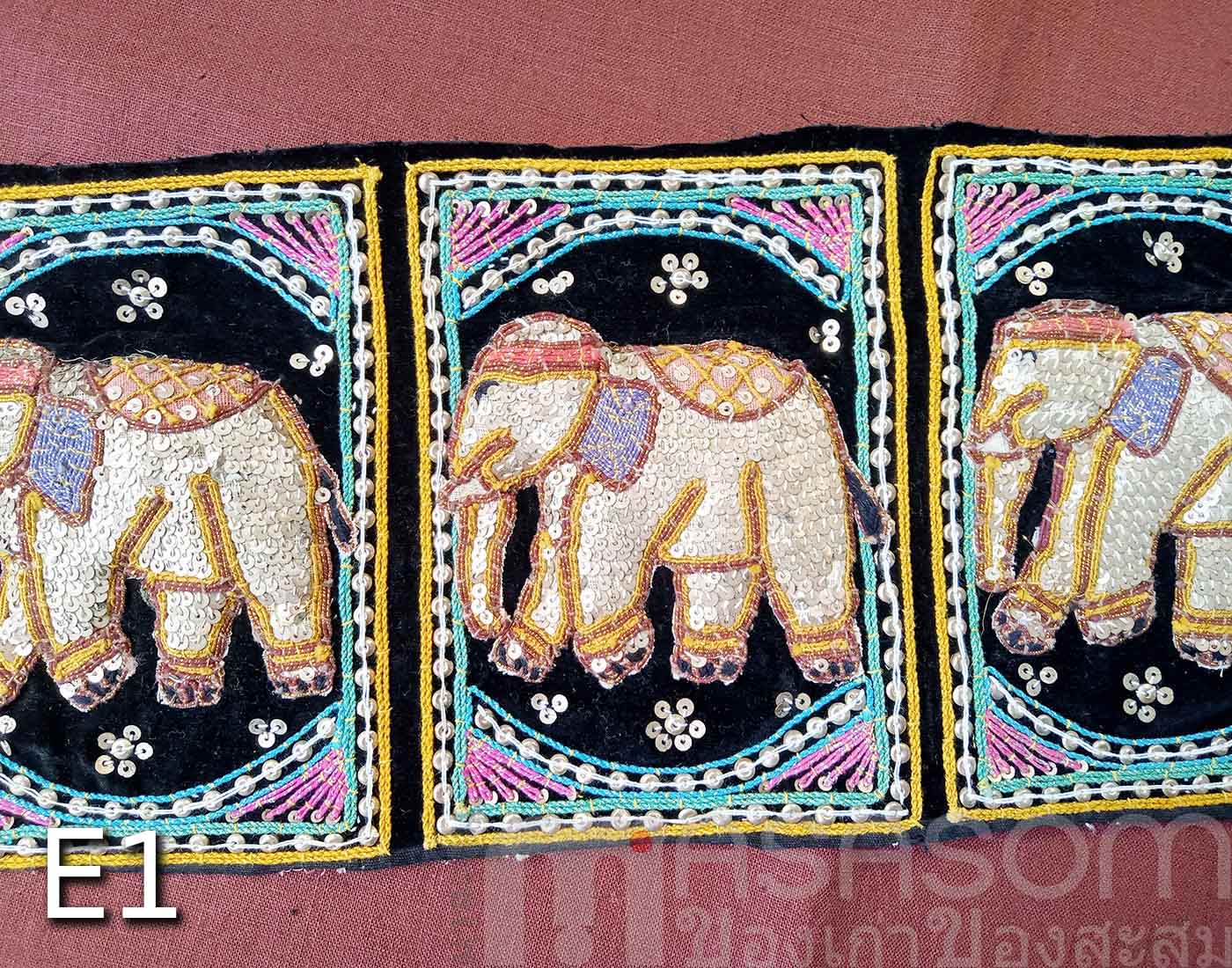 ผ้าปักรูปช้าง