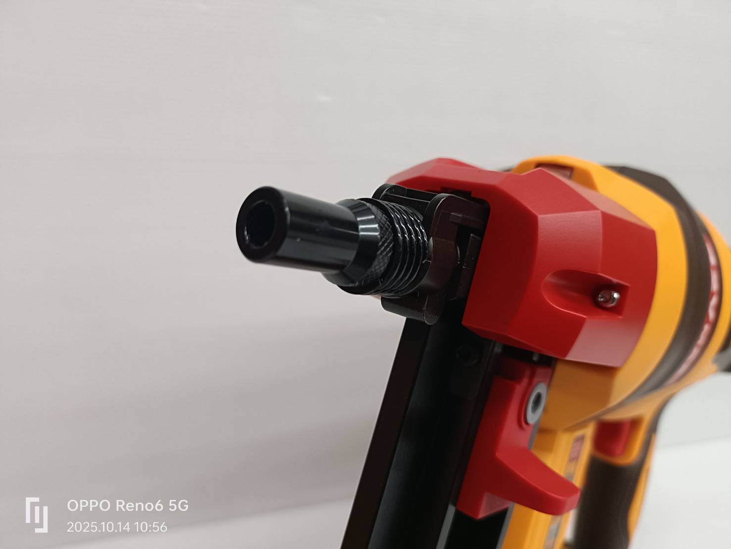 INGCO เครื่องยิงตะปูคอนกรีต40มม 42V CCNLI420602