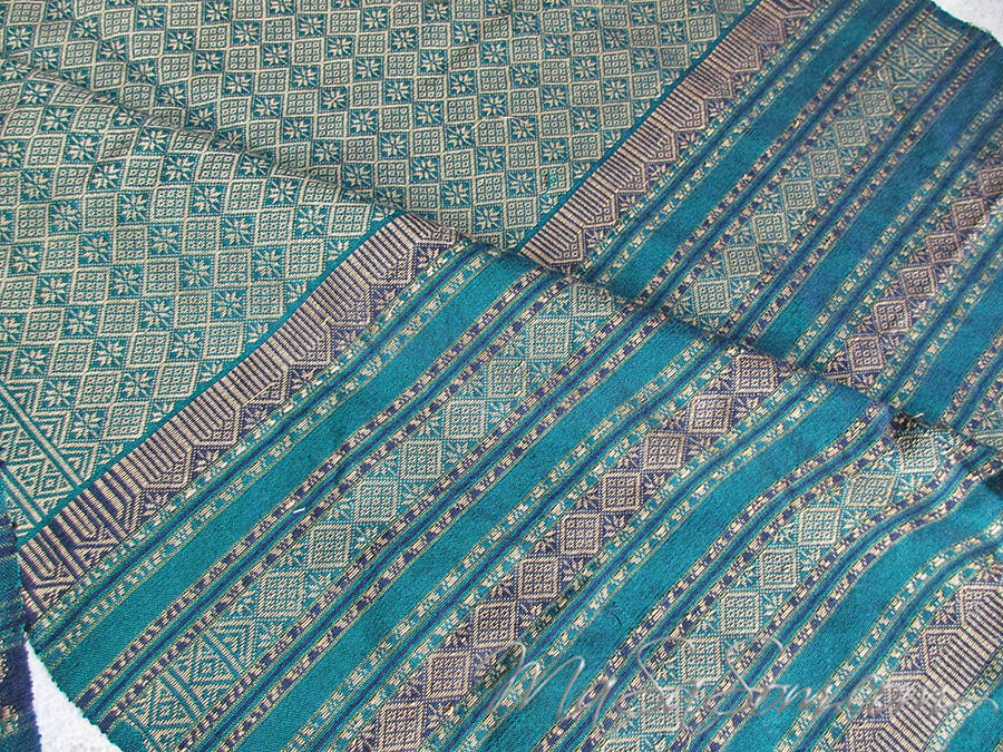 ผ้าคลุมไหล่ทอมือสีเขียว