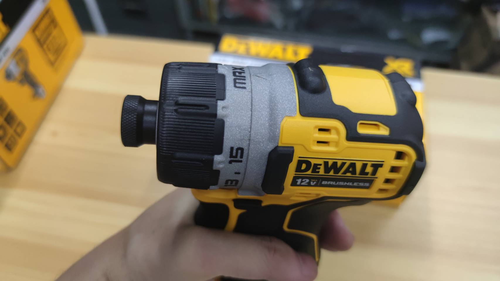 ไขควง12V DCF601N DEWALT
