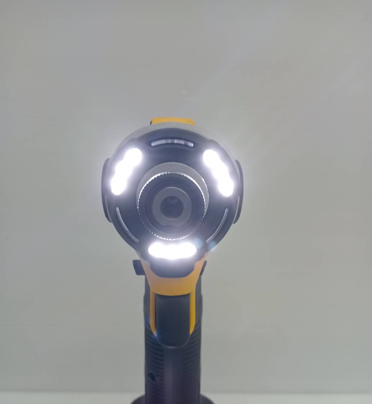 DEWALT รุ่น DCF860N-B1 ไขควงกระแทกไร้สาย ไร้แปรงถ่าน XR 20V Max (เฉพาะตัวเครื่อง)