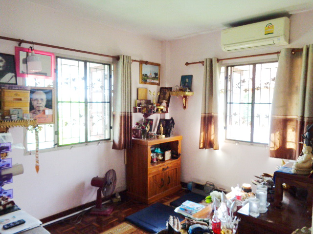 H1200 ขายบ้านเดี่ยว หมู่บ้านนันท์นลิน ปาร์คโอม เฟส1 75 ตร.วา อยู่ถนนคู้คลองสิบ หนองจอก กรุงเทพฯ ทำเลดี หน้าบ้านโล่ง ตรงข้ามถนนเป็นคลอง