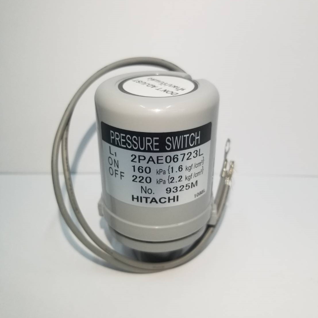 ออโต้สวิทซ์ปั้มน้ำ On 1.6 / Off 2.2 HITACHI แท้