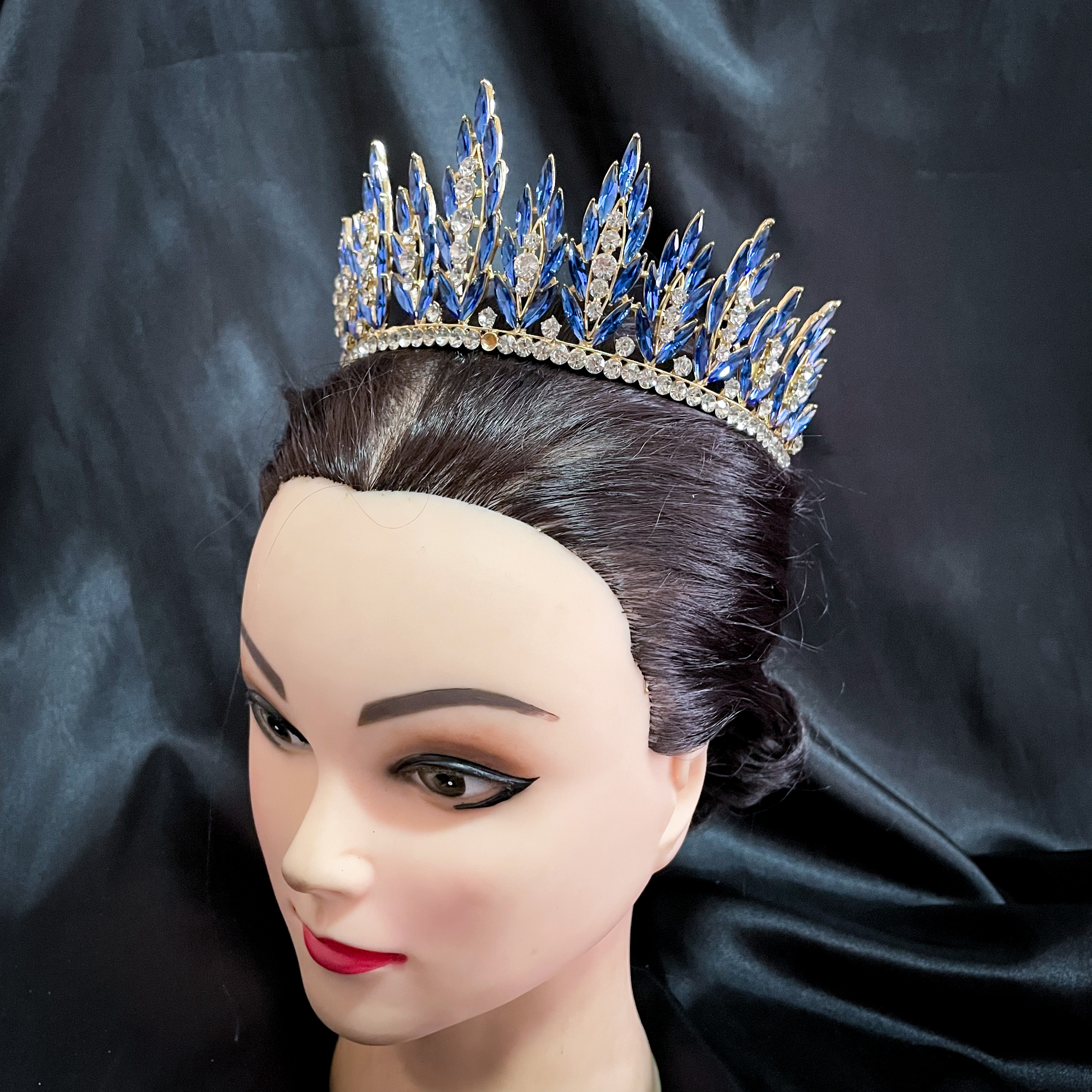 (พร้อมส่ง) เทียร่า 320 สีน้ำเงิน มงกุฎนางงาม มงกุฎเจ้าหญิง งานสวย ปราณีต QCเพชรทุกเม็ด สินค้าพร้อมส่งจากไทย