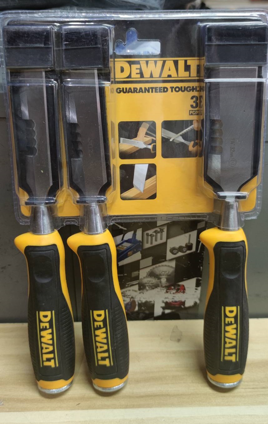 ชุดสิ่ว 3 ชิ้น DWHT0-16148 ขนาด 18,25,32 mm. DEWALT