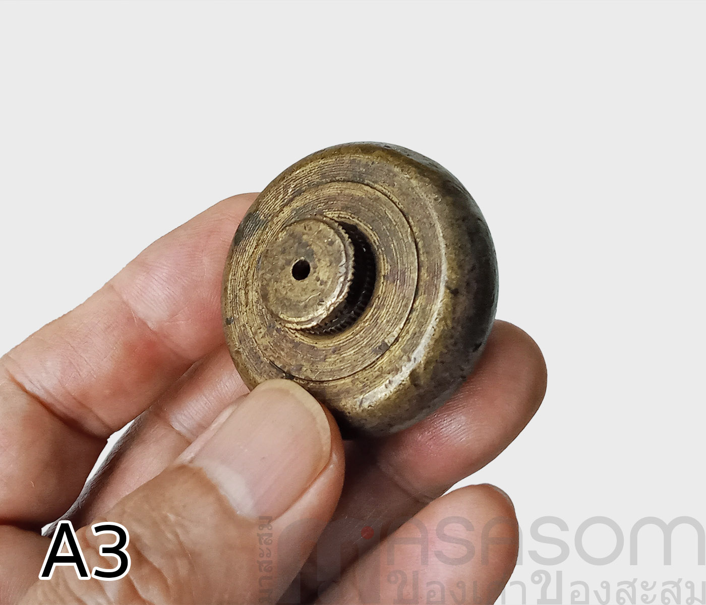 ลูกดิ่งทองเหลืองโบราณ