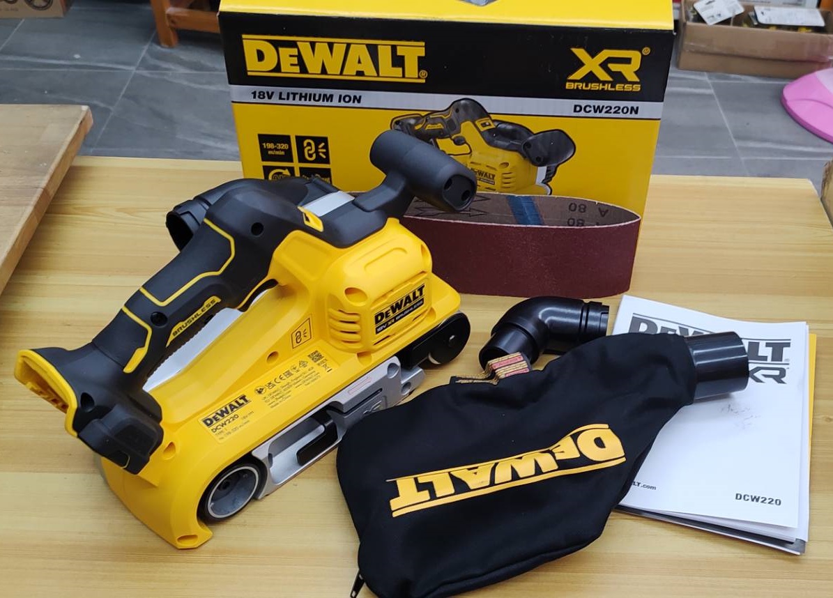 เครื่องขัดกระดาษทรายสายพาน20V DCW220N Dewalt (ตัวเปล่า)