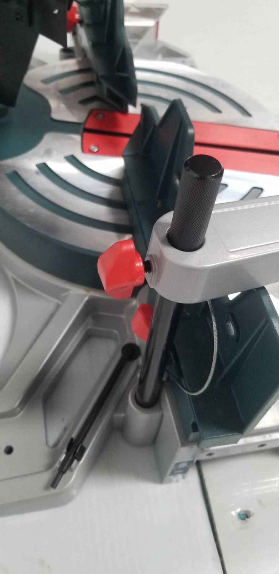 แท่นตัดองศา12" GCM18V-305GDC BOSCH SOLO