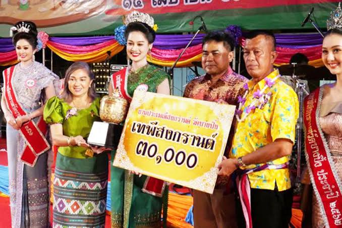 (พร้อมส่ง) เทียร่า 400 มงกุฎนางงาม งานสวย ปราณีต QCเพชรทุกเม็ด สินค้าพร้อมส่งจากไทย