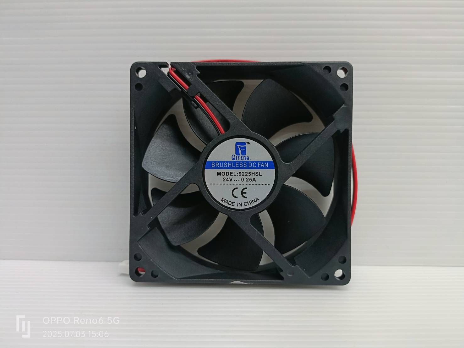 QIFENG พัดลม24V / 0.25A 3.5" 92*92*25mm. 9225HSL