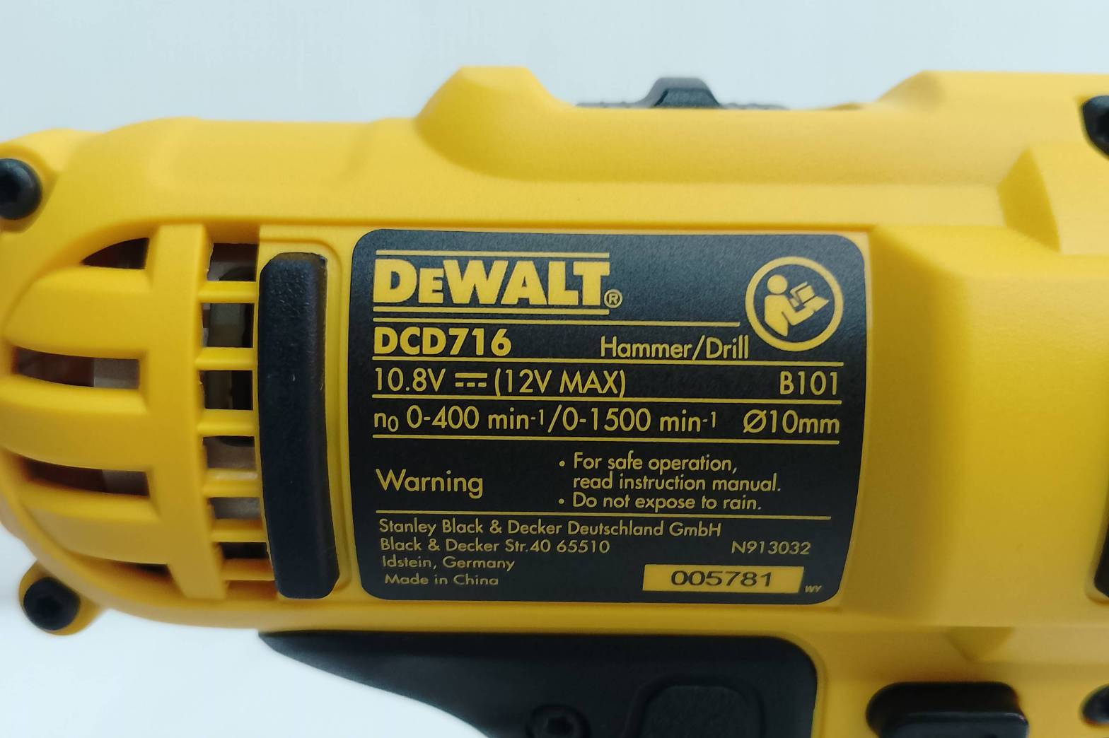 สว่านกระแทก 12V DCD716S2K DEWALT