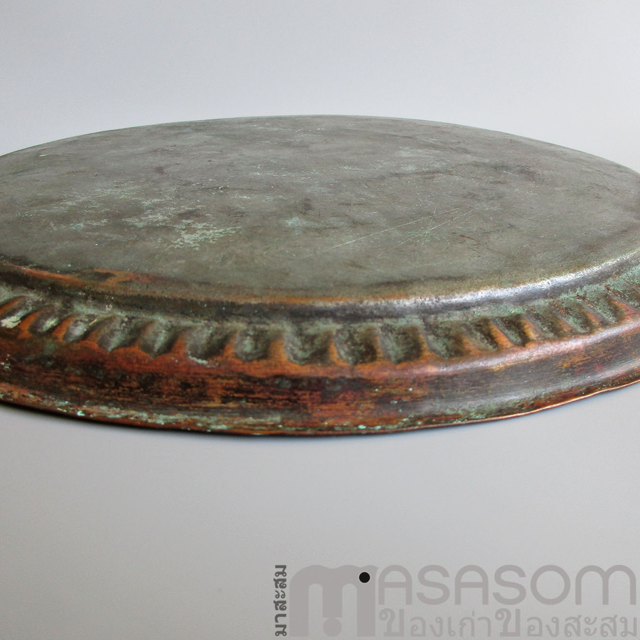 ถาดทองแดงของเก่า