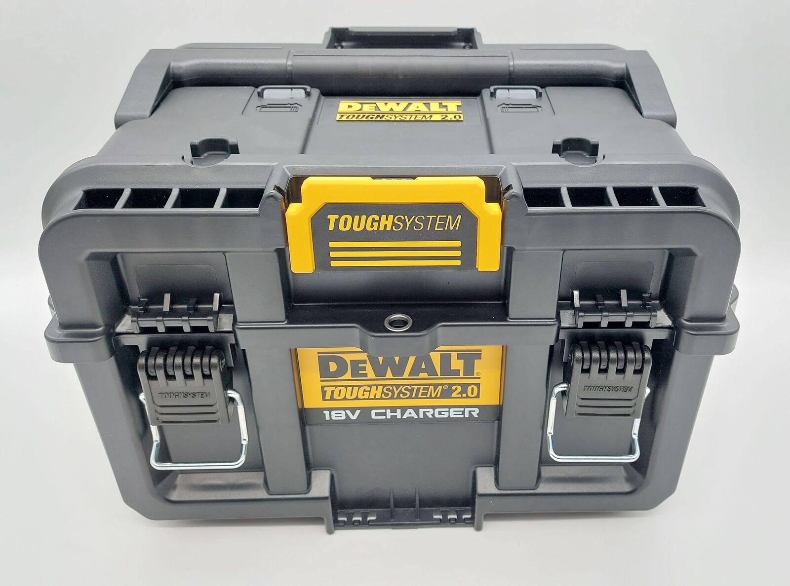 DEWALT รุ่น DWST83471-QW ชุดกล่องเก็บและชาร์ตแบตเตอรี่ TOUGHSYSTEM 2.0