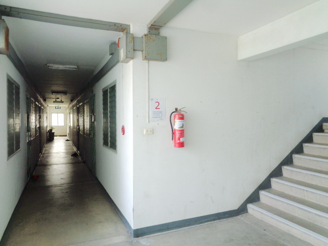 H1206 ขายคอนโดเอื้ออาทร คู้บอน27 อยู่ตึก56 ชั้น2 ห้องริมติดบันได สภาพดี พร้อมอยู่