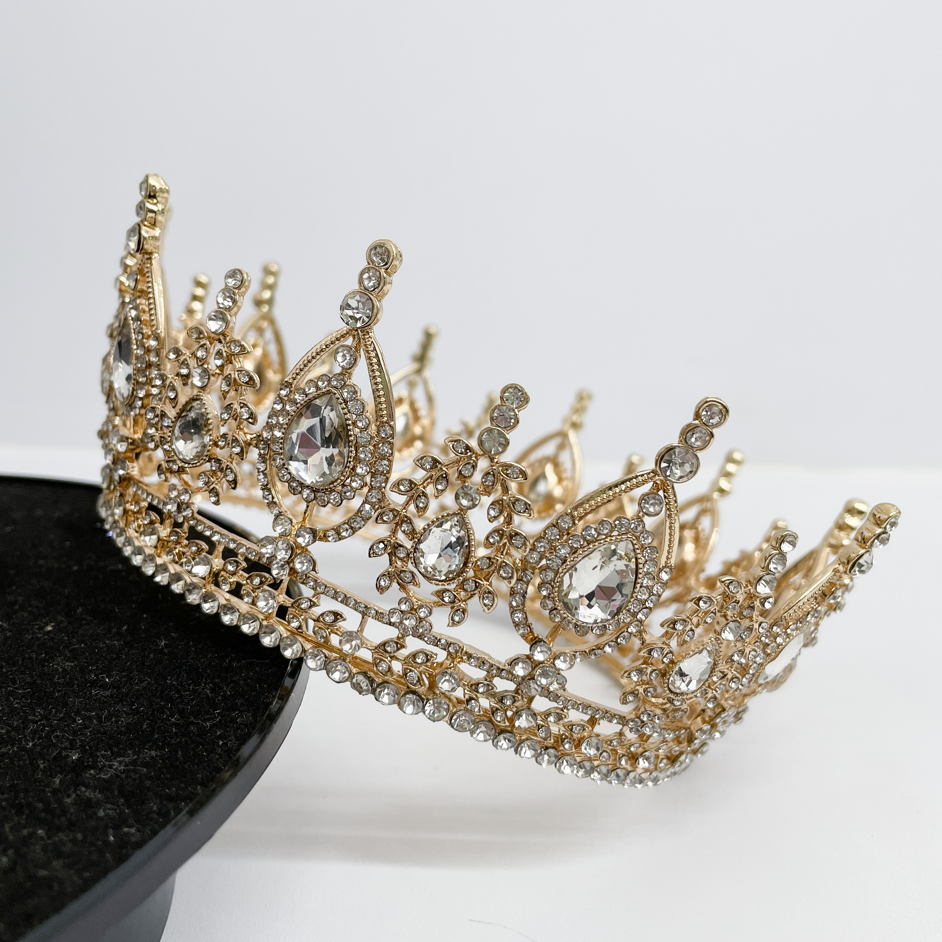 (พร้อมส่งจากไทย) มงกุฏ 097 สีทอง มงกุฎนางงาม มงกุฎเพชร มงกุฎประกวด สินค้าพร้อมส่ง ไม่ต้องรอนาน งานพรีเมี่ยม