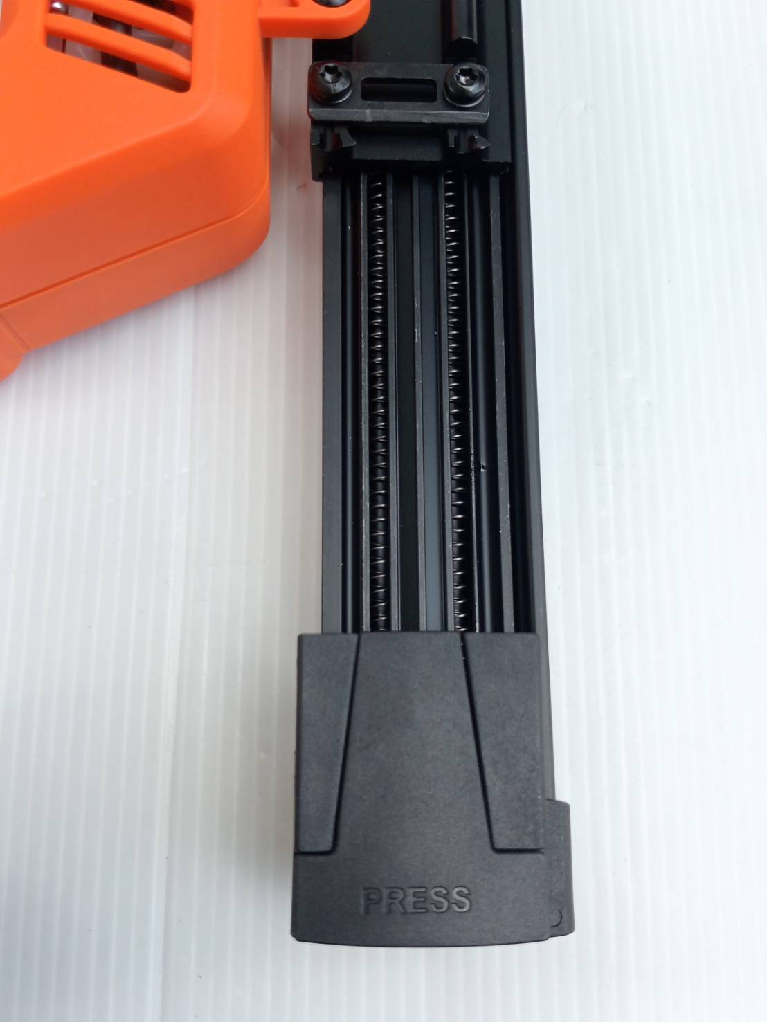 เครื่องยิงตะปูไร้สาย20V F32 INF-F32BNB PUMPKIN (เครื่องเปล่า) 50481