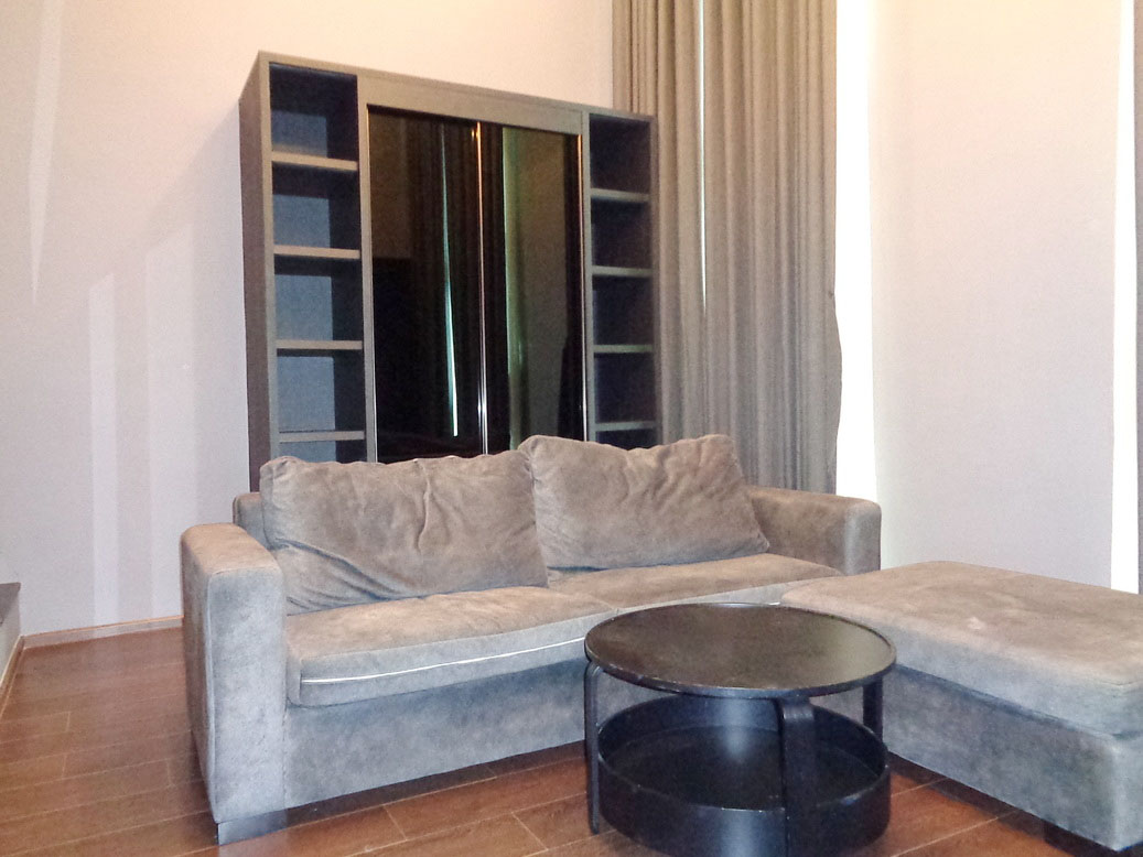 🚩 H1287 ขายขาดทุน คอนโด ซี เอกมัย 44ตารางเมตร Duplex (2ชั้น) อยู่ชั้น42 ใกล้ถนนเพชรบุรีเพียง 100 เมตร ห้องสวย พร้อมอยู่