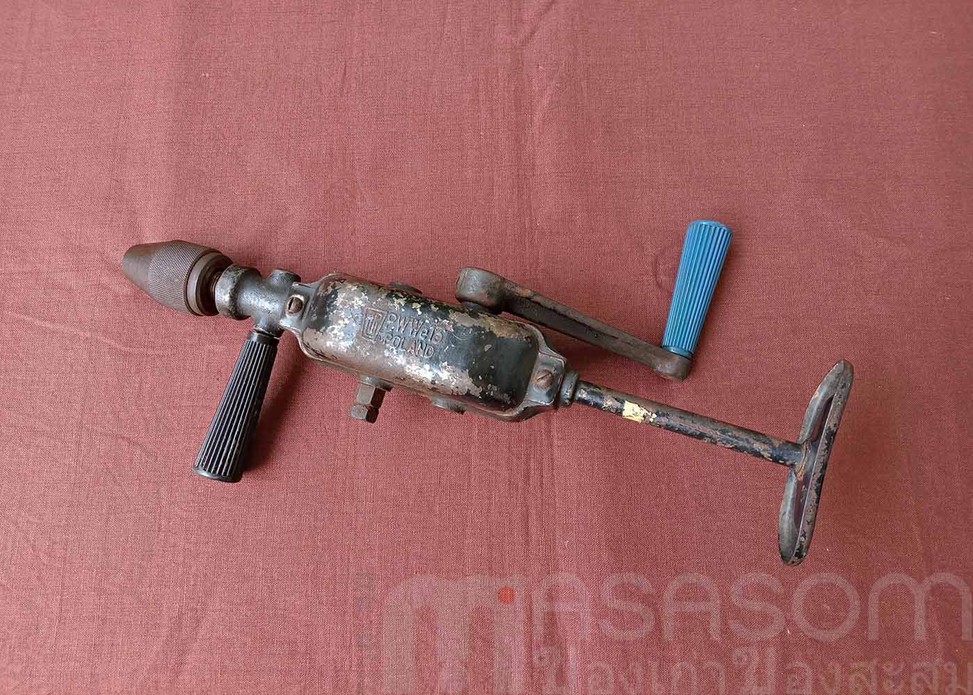 สว่านมือโบราณ