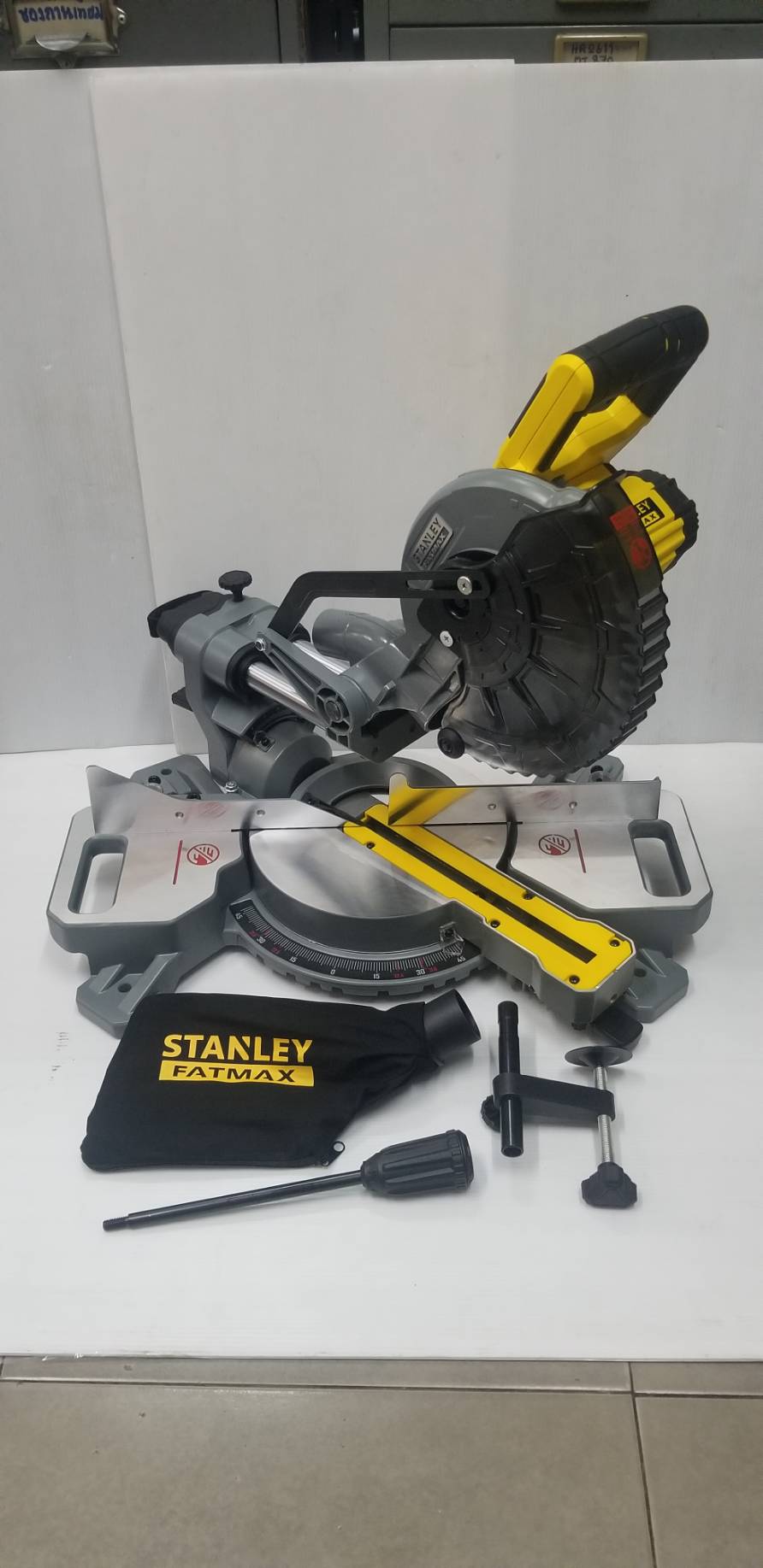 แท่นตัดองศา7" 20V SCM701 STANLEY ไม่รวมแบต ไม่รวมแท่นชาร์จ