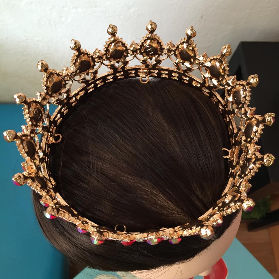 (พร้อมส่ง) มงกุฎ 018-สีแดงล้วน