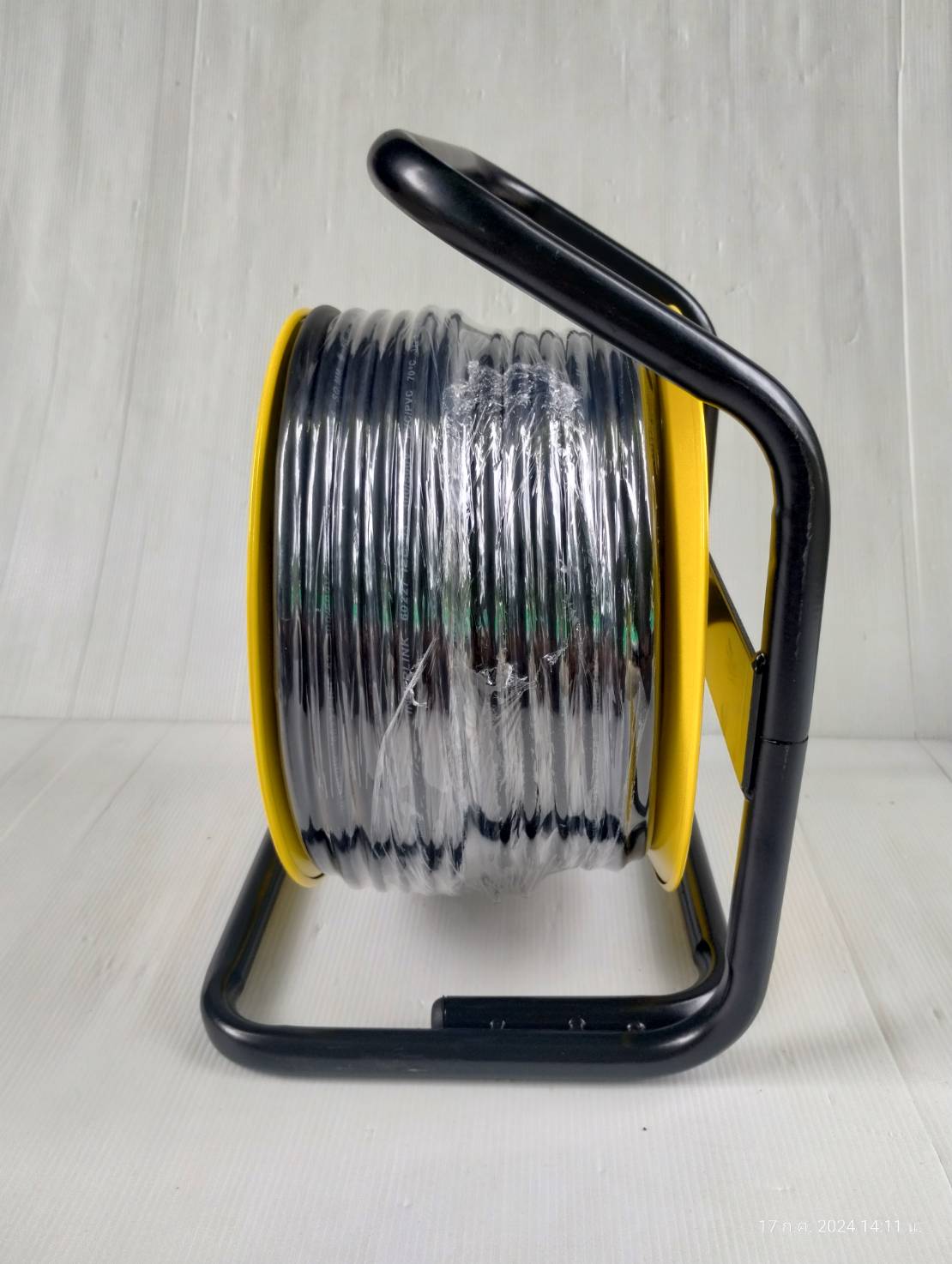 ล้อเก็บสายไฟ SUNTECH 16 A ขนาด 2.5mm. x ยาว 30 เมตร มีเบรคเกอร์ BC2530