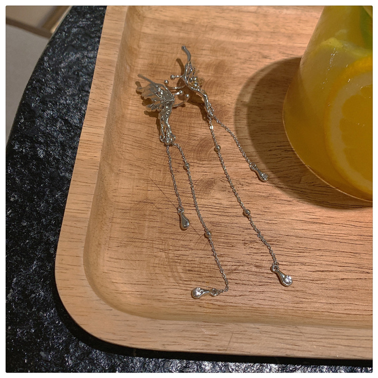 (พร้อมส่ง) EarCuff 007 Angel wings เมทัลลิคพู่ยาว ได้ทั้งคู่ ไม่ต้องเจาะหู ร้านคนไทย คุยง่าย ส่งเร็ว