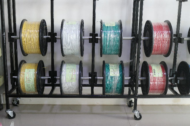 1x สายไฟ UL1007 เบอร์ 28 AWG สีน้ำเงิน ยาว 1 เมตร