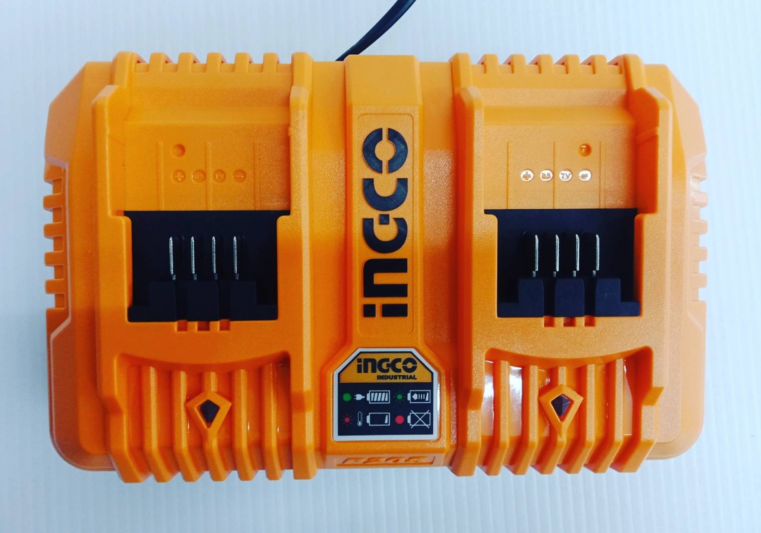 ชุดแบตเตอรี่20V COSLI230701 INGCO