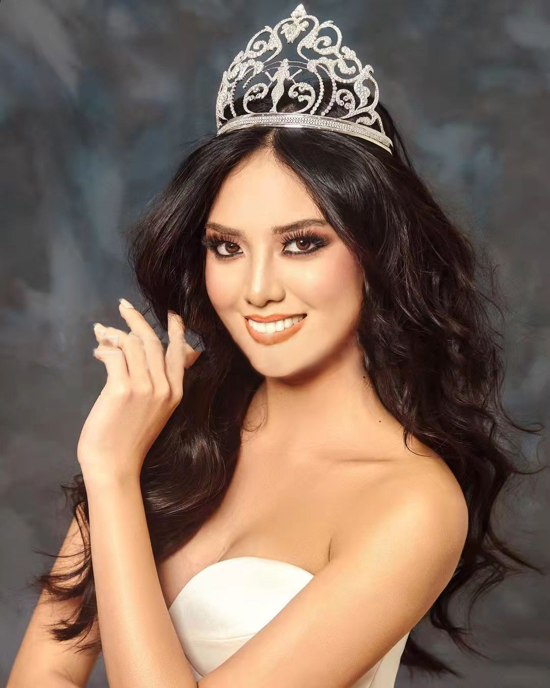 (พร้อมส่งจากไทย) มงกุฏ 101 Miss Intercontinental 2014 มงกุฎนางงาม มงกุฎเพชร มงกุฎประกวด สินค้าพร้อมส่ง ไม่ต้องรอนาน งานพรีเมี่ยม